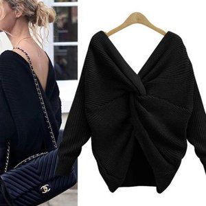 Black Knot-back Bulky Sweater 102